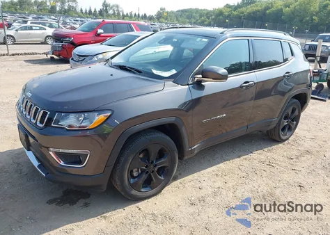2021 Jeep Compass Limited 4X4 из США, поврежденный, VIN 3C4NJDCB1MT603331